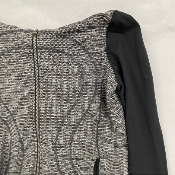 Lululemon In Stride Hooded Jacket Size 8 - Picture 2 of 6